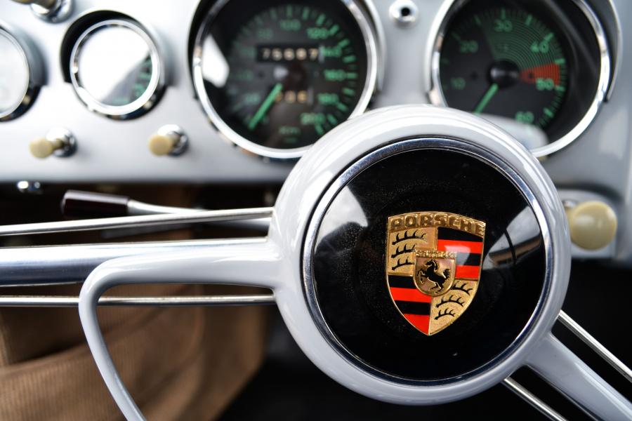  Porsche 356 Pre-A Coupe 1955 года  (фото 13 из 20)